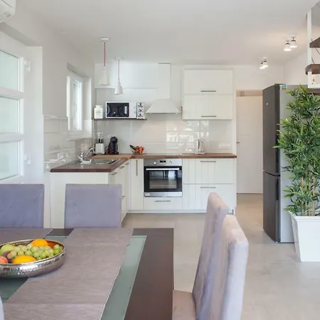 Bolero Apartment *