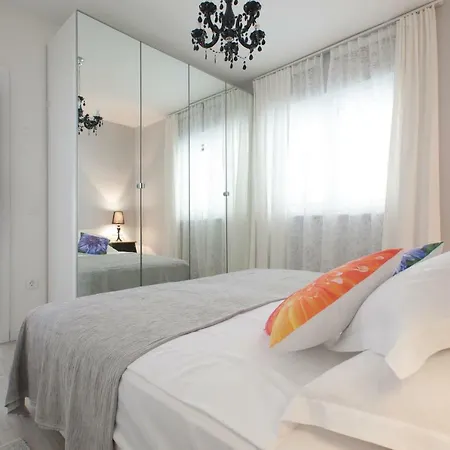 Apartment Bolero Bol