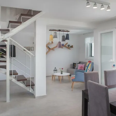 Apartment Bolero *