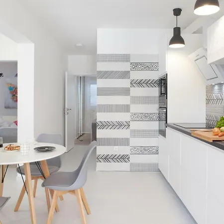 Apartment Bolero *